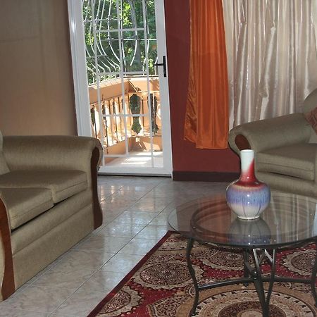 Cozy Apartment كينغستون المظهر الخارجي الصورة