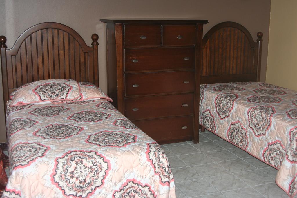 Cozy Apartment كينغستون المظهر الخارجي الصورة