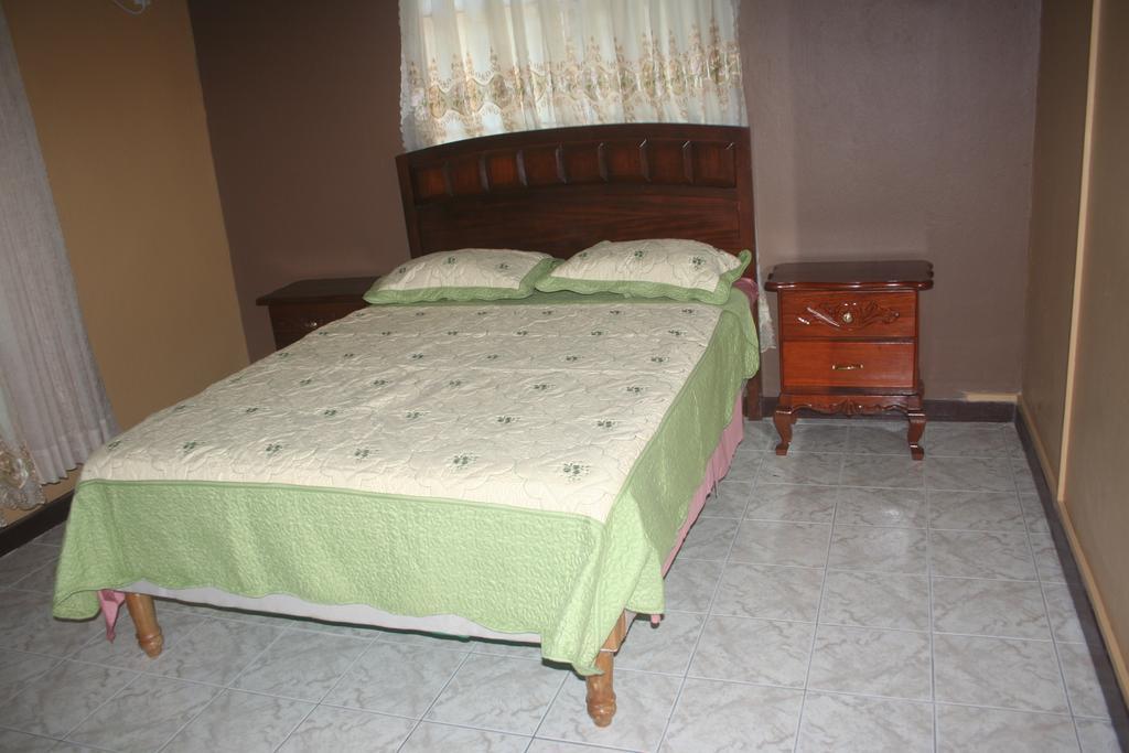 Cozy Apartment كينغستون المظهر الخارجي الصورة